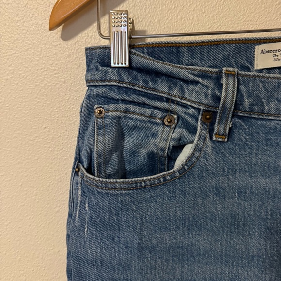 Abercrombie & Fitch Curve Love The 90s Straight Ultra High Rise Jeans Blue-30L - Picture 6 of 10